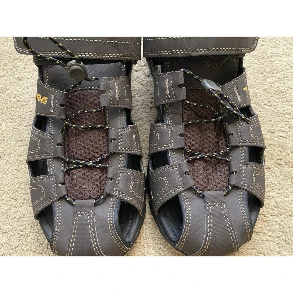 Teva Men's Forebay Hiking Sandal Brown Mesh Gorpcore Techwear Men’s Size 9